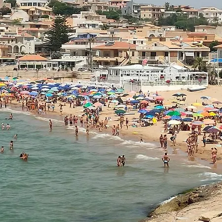 Casa Fla.gi. - Tra Mare E Barocco. Holiday home Cava d'Aliga